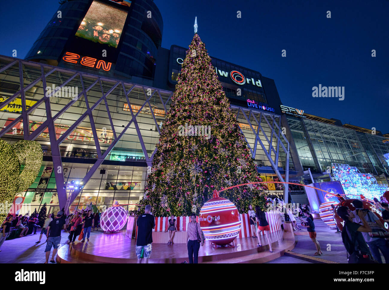 Weihnachten im Central World Plaza in Bangkok, Thailand Stockfotografie -  Alamy