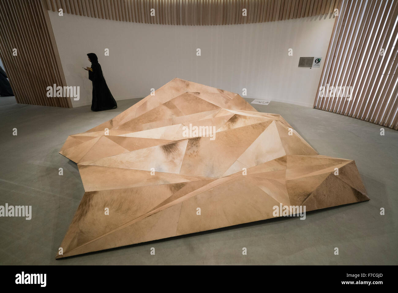 Interaktive Kunstinstallation von Zeinab Al Hashemi "Camouflage" auf dem Display in Abu Dhabi Art Vereinigte Arabische Emirate Stockfoto