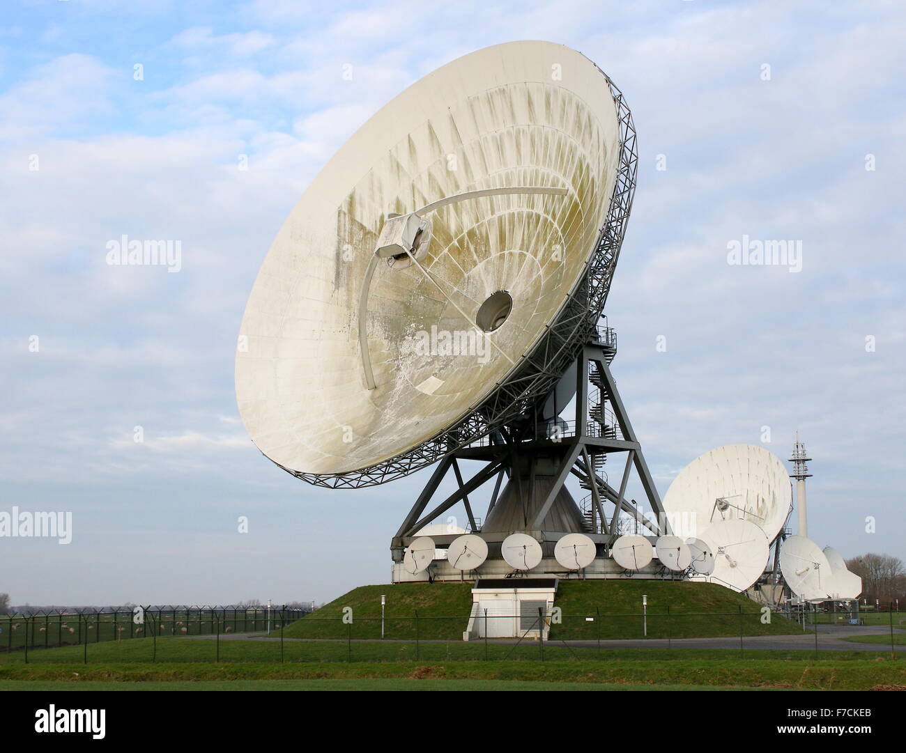 Gerichte auf Satellite Boden Station 12, Abhörstation für Sat-Verkehr. Gemeinsame Sigint Cyber Unit JSCU, Lebenswerk, Holland Stockfoto