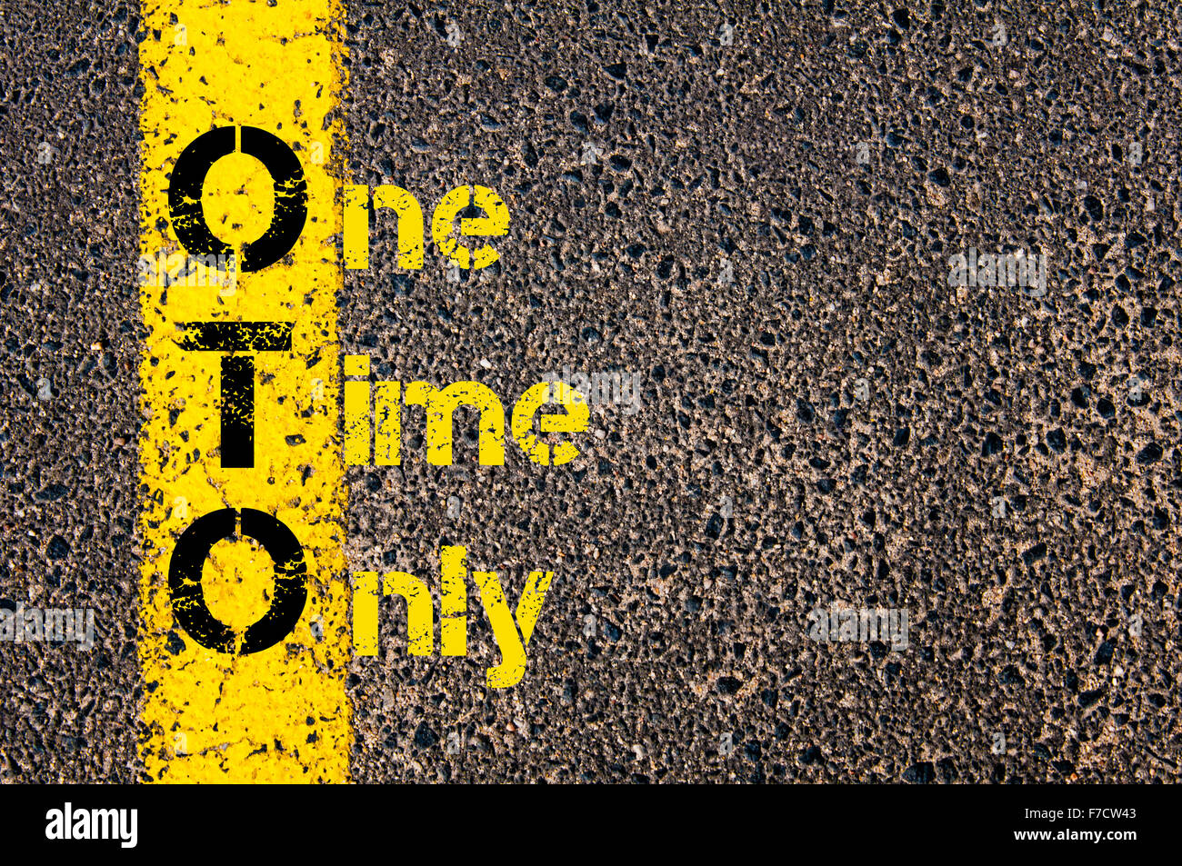 Konzept-Bild der Buchhaltung Business Abkürzung OTO eine Zeit nur über Straße Markierung gelber Farbe geschrieben. Stockfoto