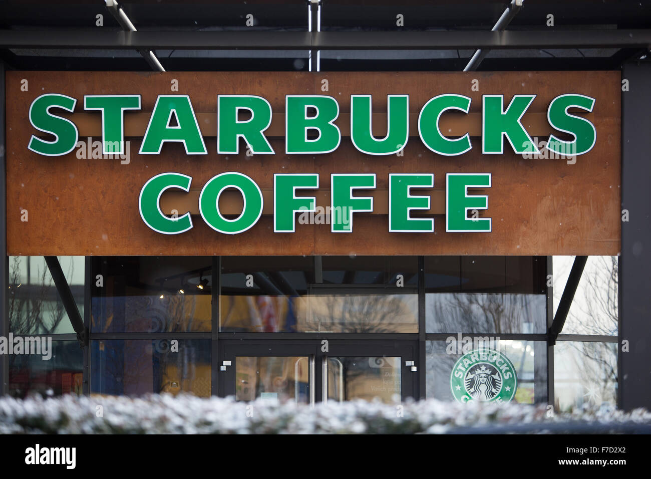 Starbucks Coffee Zeichen Prag Tschechische Republik Stockfoto