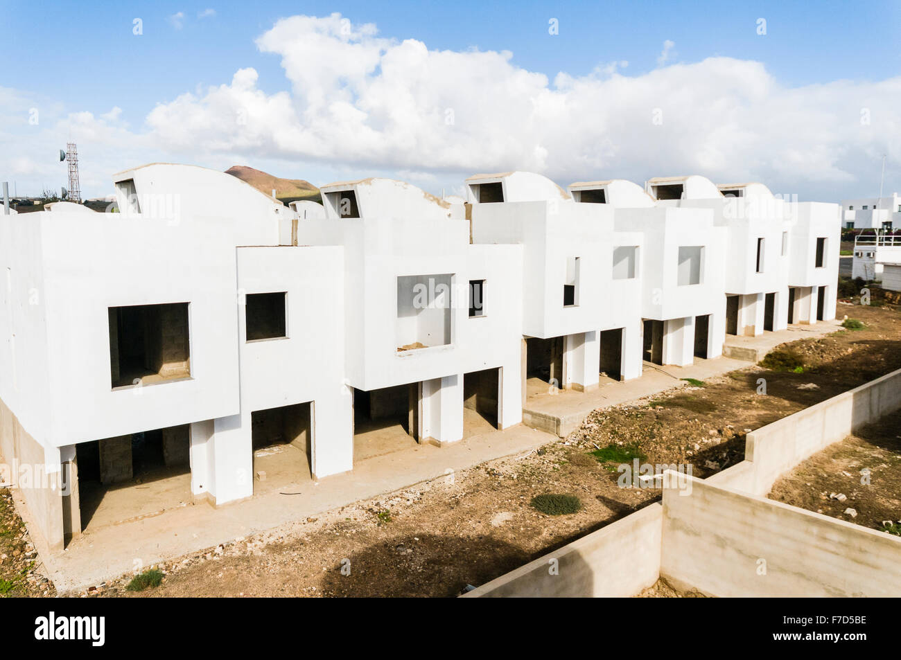 Halbfertigen Wohnungen auf einem verlassenen spanischen Baustelle geschlossen folgenden Rezession und Einbruch im Finanzmarkt Stockfoto