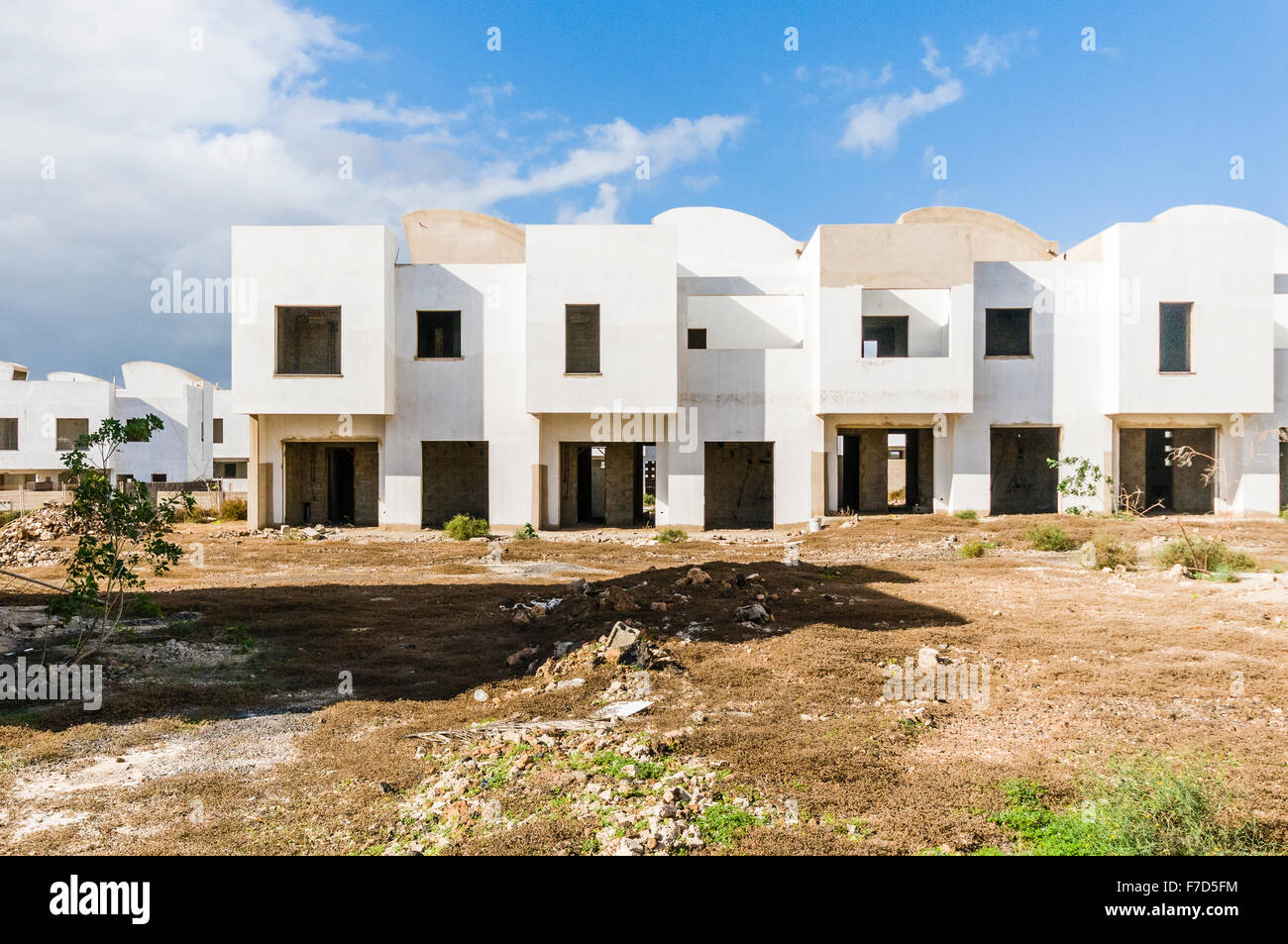 Halbfertigen Wohnungen auf einem verlassenen spanischen Baustelle geschlossen folgenden Rezession und Einbruch im Finanzmarkt Stockfoto