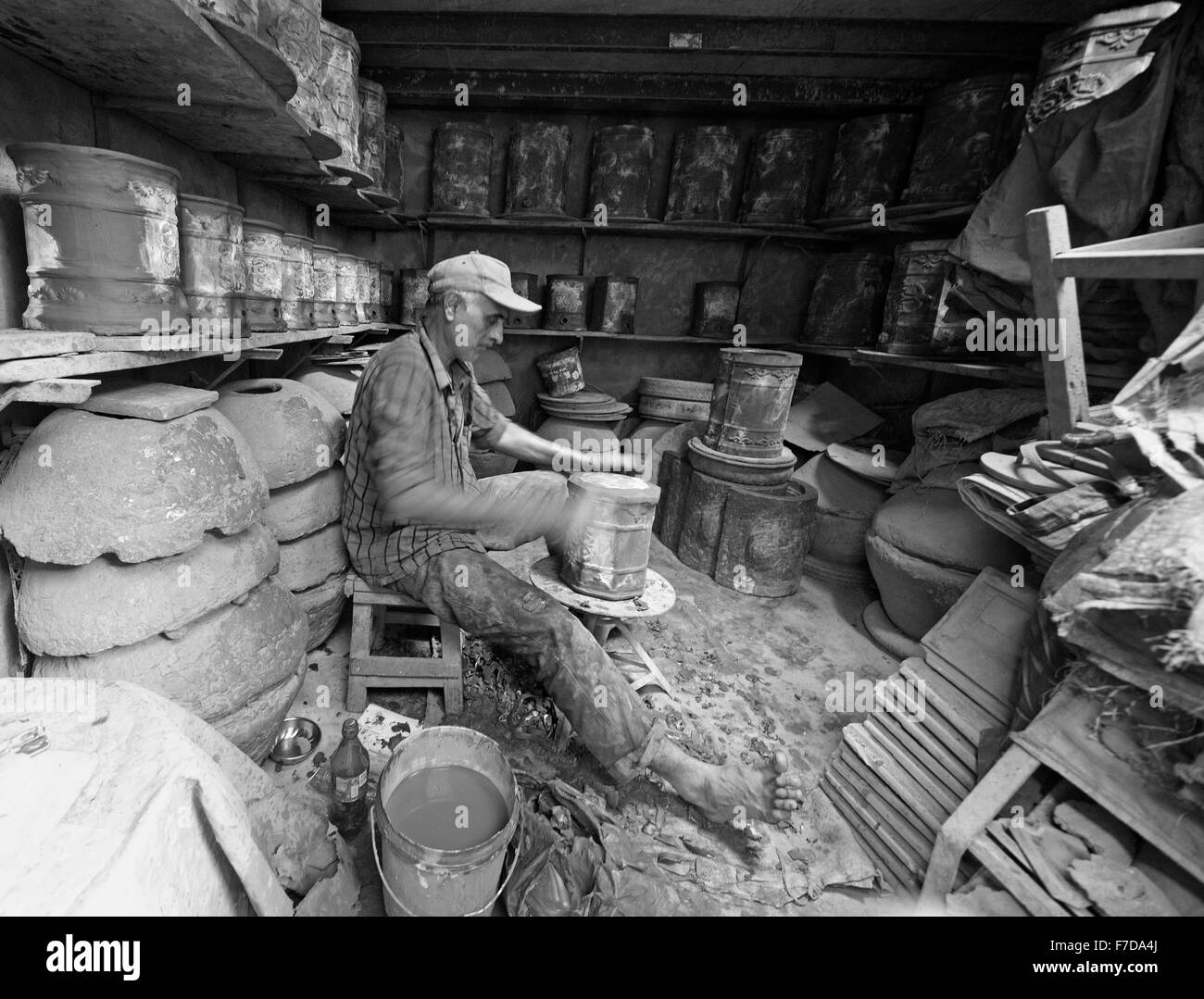 Das Bild von Potter aufgenommen in Dharavi, Mumbai. Stockfoto
