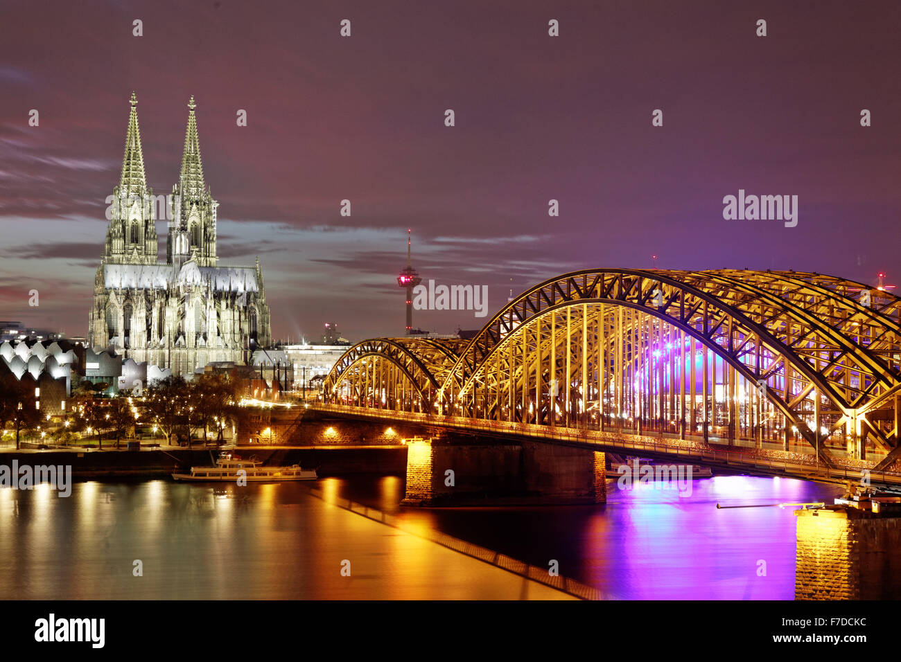 Kölner Dom und Hohenzollernbrücke, Köln, Deutschland, Europa Stockfoto