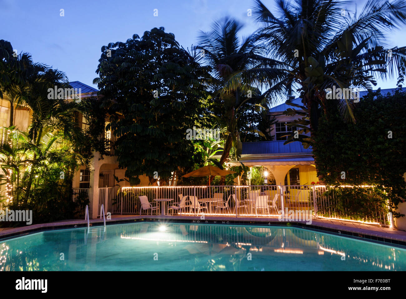Vero Beach Florida, North Hutchinson Orchid Island, Caribbean Court Boutique Hotel, Hotelhotels, Motel Motels, Swimmingpool, Nacht, Visito Stockfoto