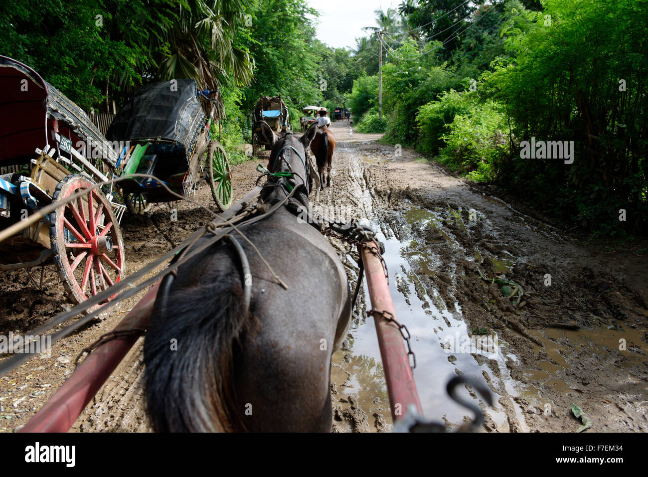 Myanmar, Amarapura, einen Besuch auf gut Wett Pfaden. Stockfoto