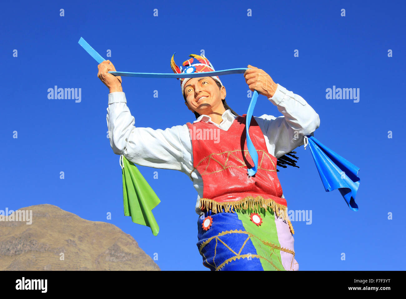 Moderne Peru Skulptur der Quechua Mann tanzen Stockfoto