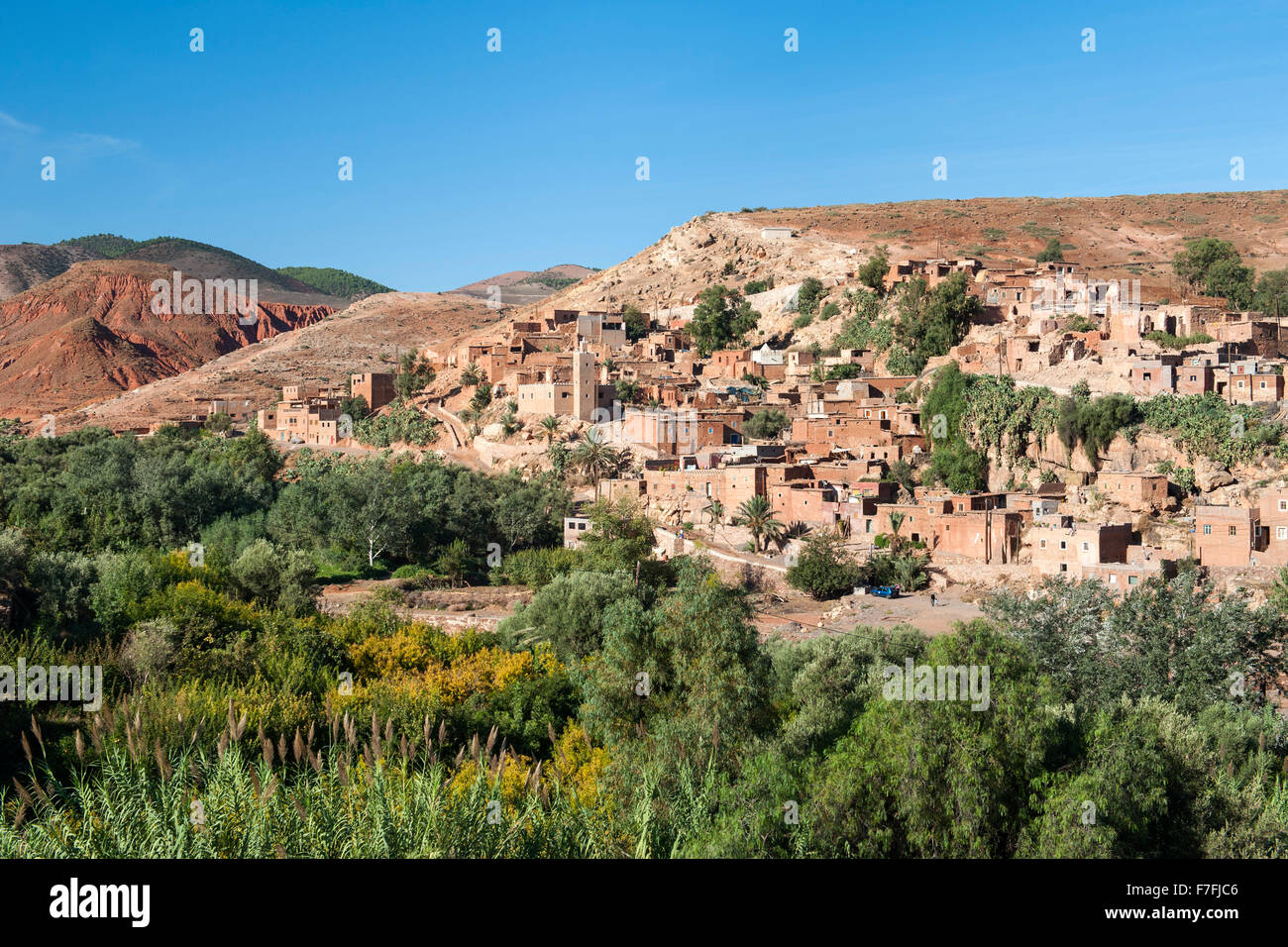Dorf von Asni in den Ausläufern des Atlas-Gebirges in Marokko. Stockfoto