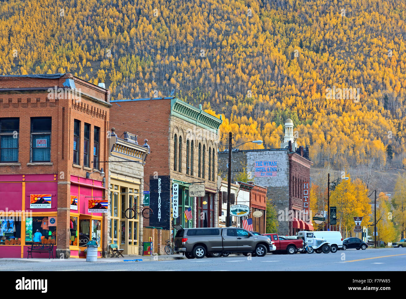 Farben des Herbstes und Innenstadt von Silverton, Colorado USA Stockfoto
