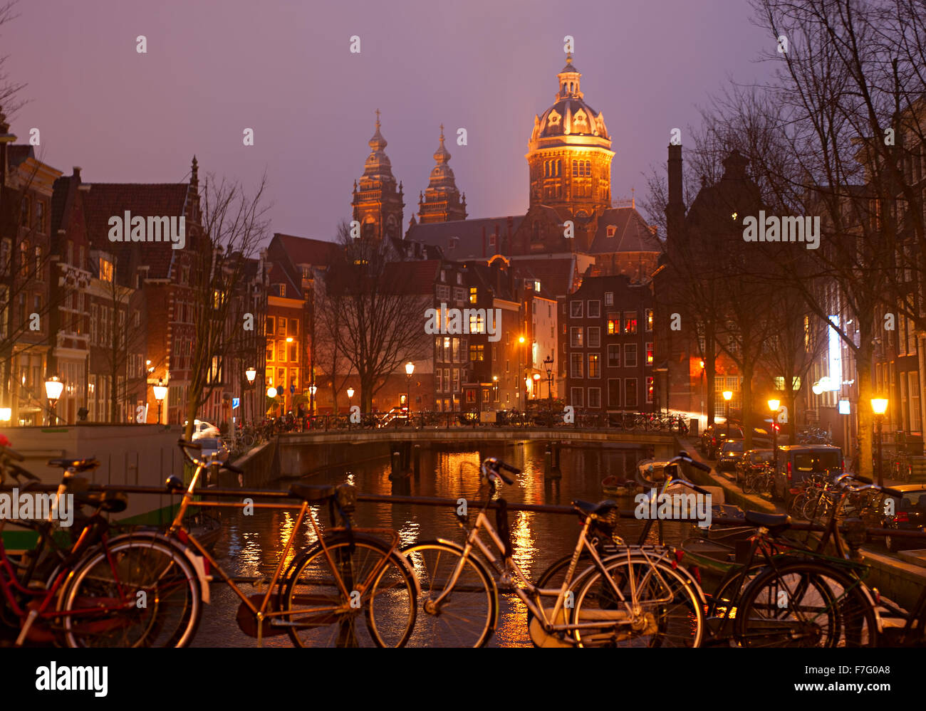 St. Nicolas Church in Amsterdam im Winter. Niederlande Stockfoto