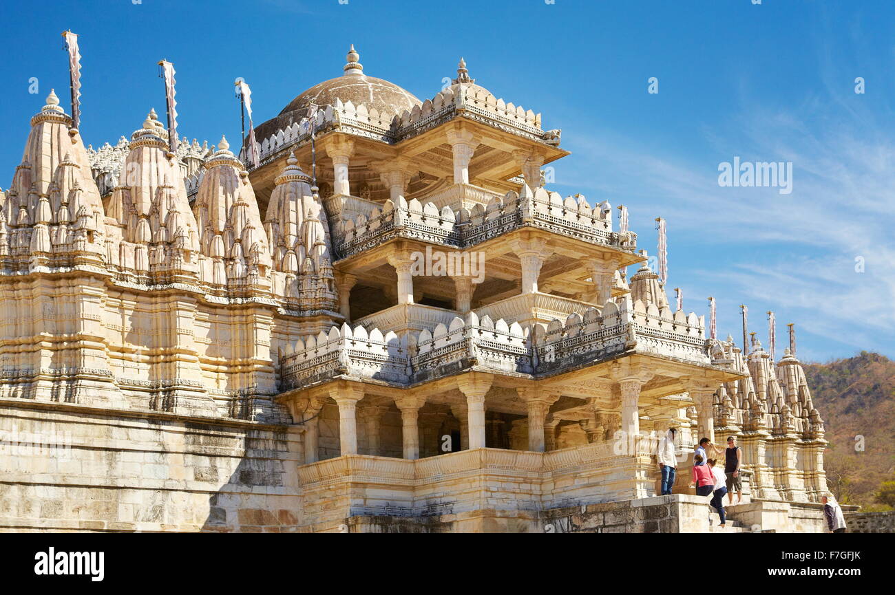 Haupteingang der Jain-Tempel, Ranakpur, Rajasthan, Indien Stockfoto