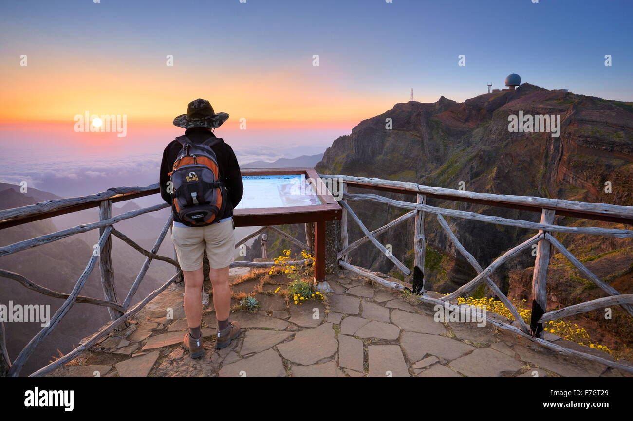 Madeira-Berge - Sonnenaufgang auf dem Weg zum Pico Ruivo, Insel Madeira, Portugal Stockfoto