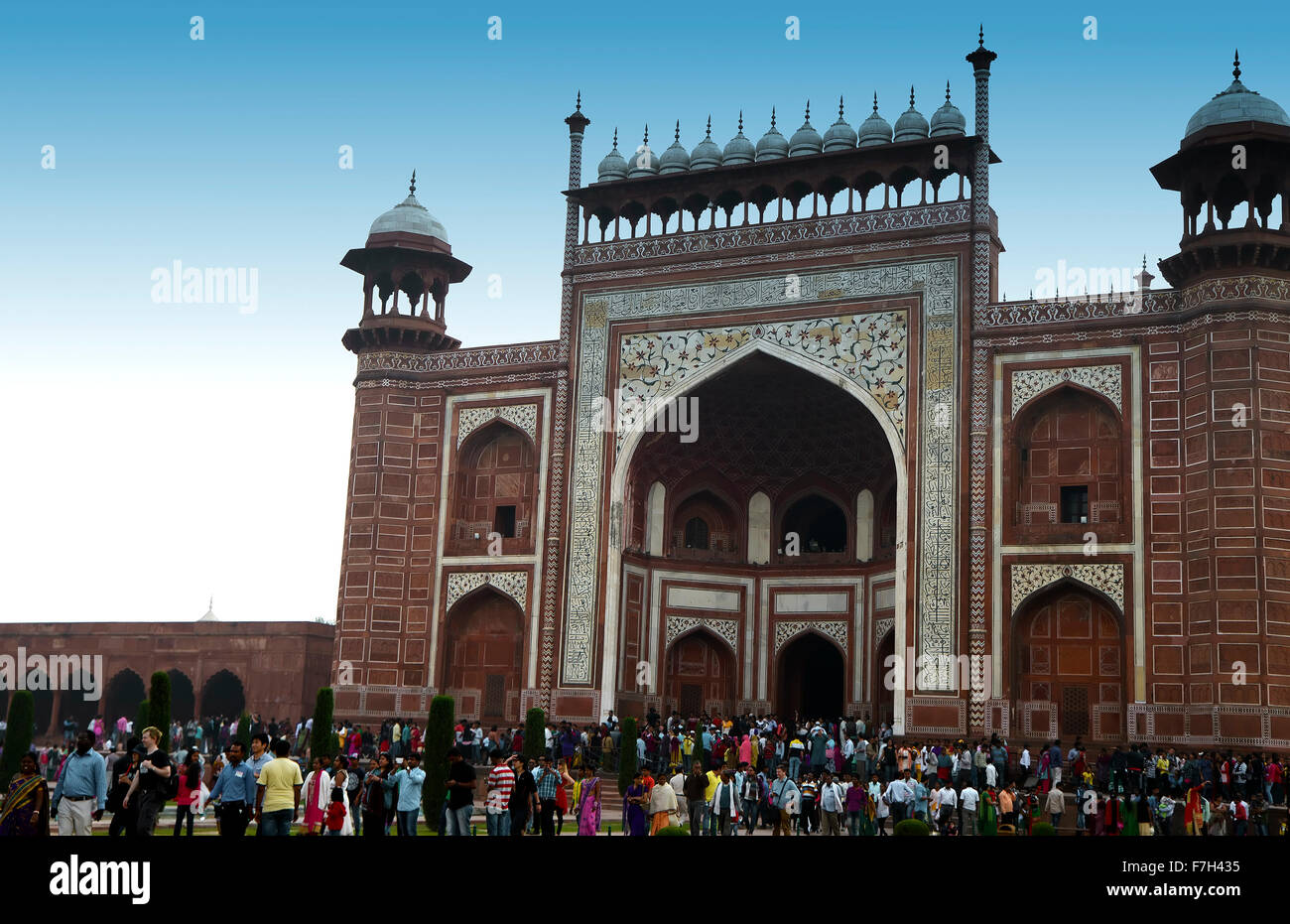 Der Eingang Tor zum komplexen Taj Mahal, Agra, Indien Stockfoto