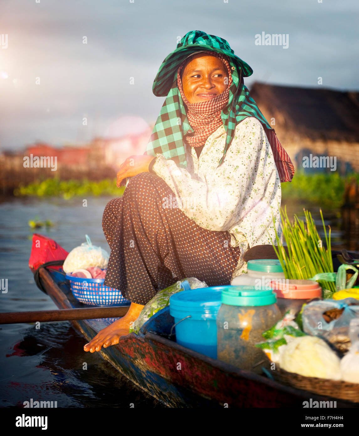 Lokalen kambodschanischen Verkäufer schwimmende Markt Siem Reap Konzept Stockfoto