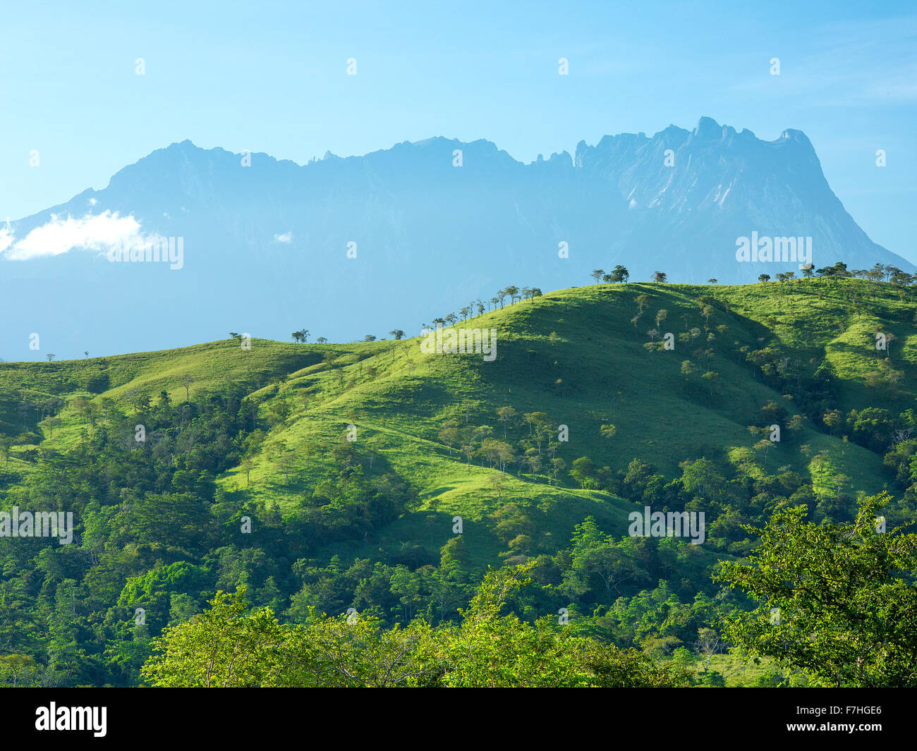 Berg tambuyukon Fotos und Bildmaterial in hoher Auflösung Alamy