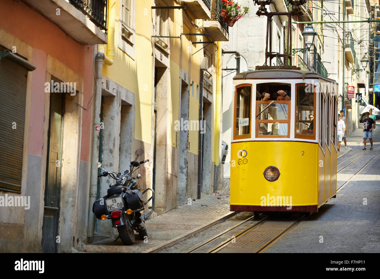 Lissabon Straßenbahn, "Elevador da Bica" Portugal Stockfoto