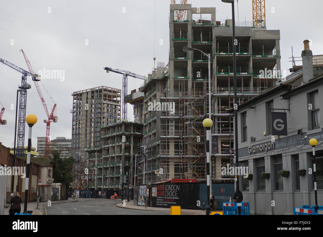 Winterbau von Luxuswohnungen in Croydon South London UK Stockfoto