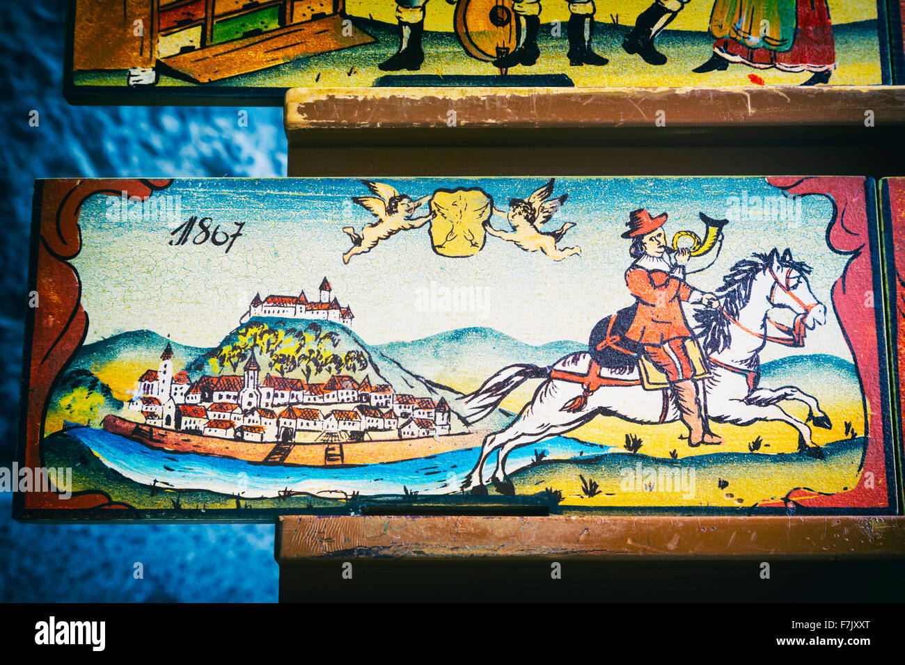 Bienenstock Paneele, Slowenien. Kopien der Originale sind ein Souvenir-Artikel mit Besuchern. Ursprünglich, dekoriert die Paneele Bienenstöcke. Stockfoto