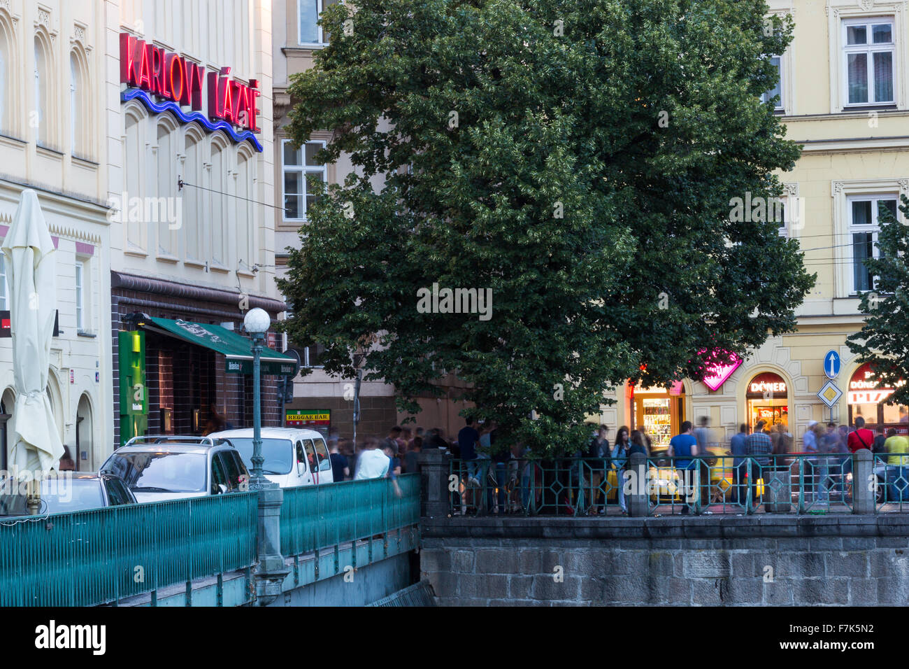 Musik Club Karlovy Lazne, Prag, alte Stadt, Fluss Vltava, Tschechische Republik, Smetana Nabr. Stockfoto