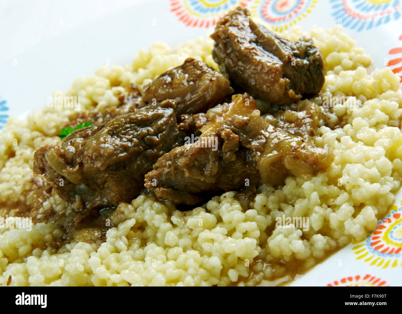 Kusksu - libyschen Couscous mit würzigen Rind- und Vegetables.Lebanese Küche Stockfoto