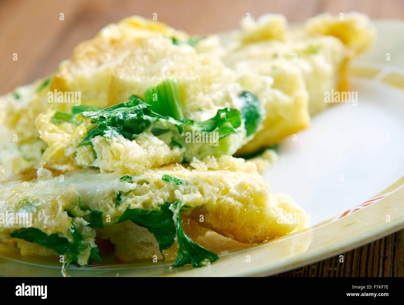 Strata - Auflaufformen in amerikanische Küche. hergestellt aus einer Mischung besteht hauptsächlich aus Brot, Eiern und Käse Stockfoto