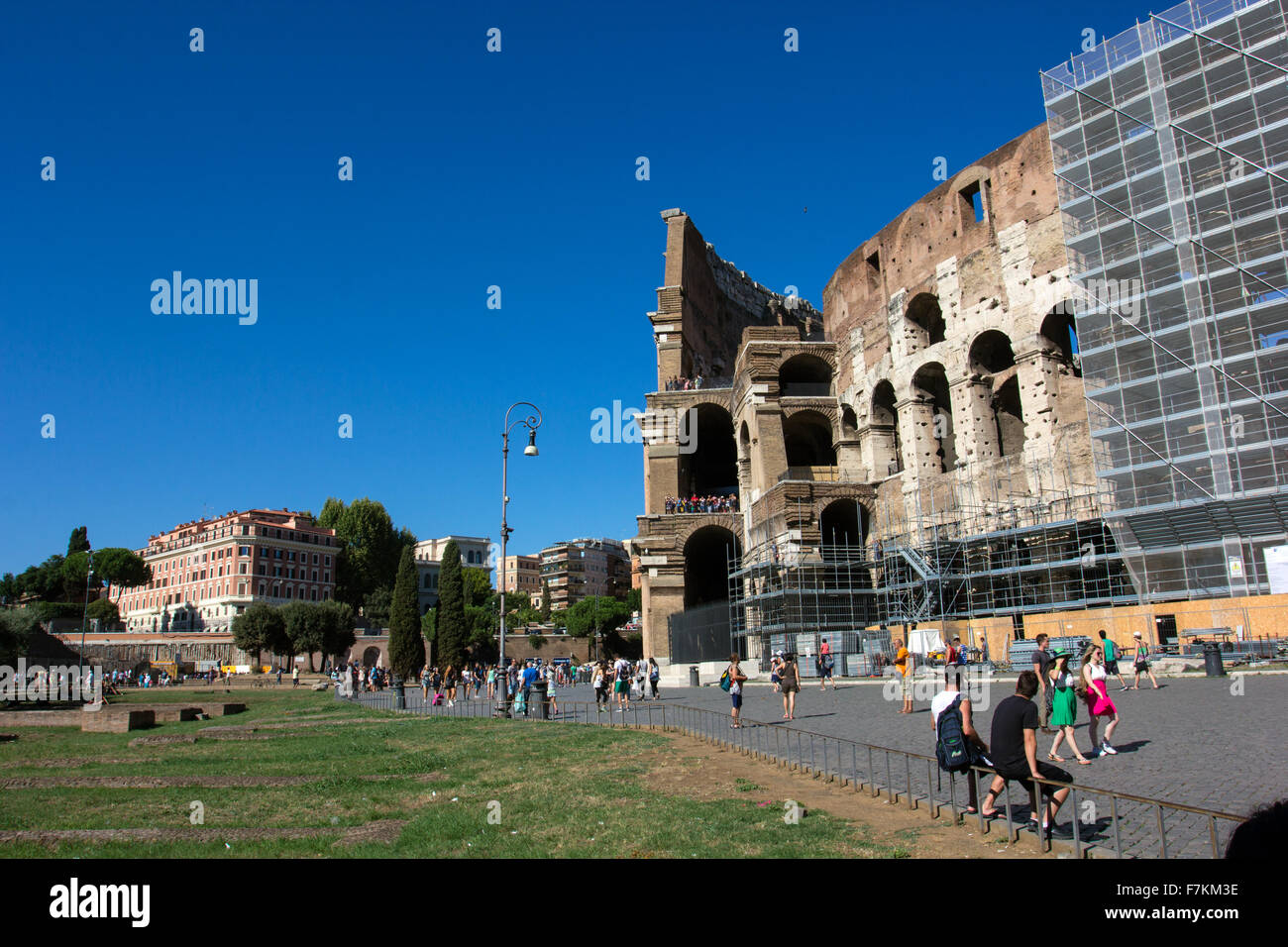 Das flavische Amphitheater mit Gerüst Stockfoto
