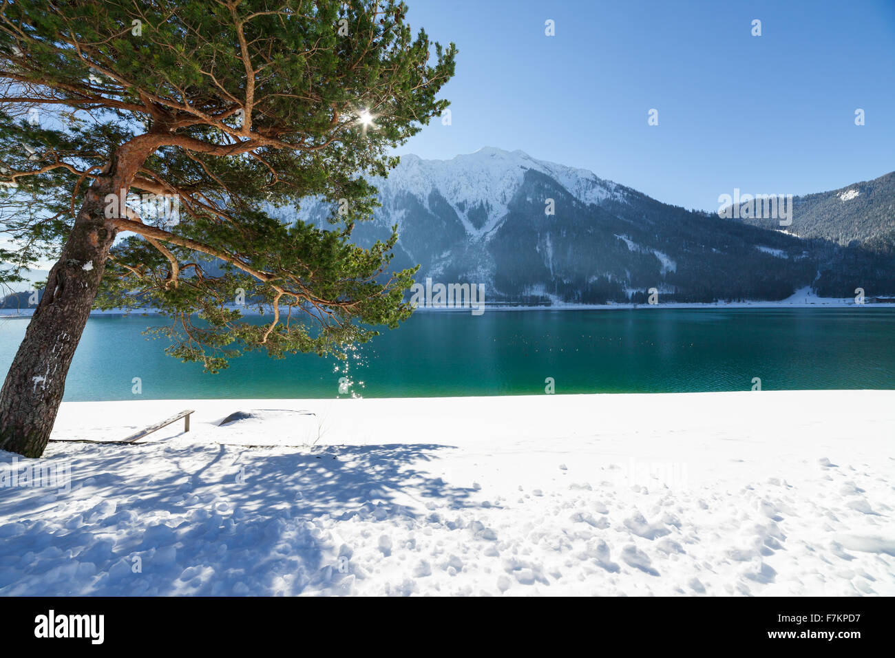 Idyllischen See Winterlandschaft. Alpen, westfälischer See, Österreich. Stockfoto