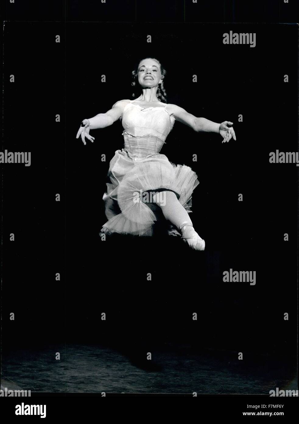 Dachte Sie Wurde Nie Wieder Tanzen Konnen Stockfotos Und Bilder Kaufen Alamy