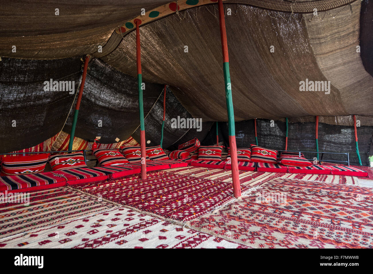 Beduinen-Zelt-Innenraum Stockfoto