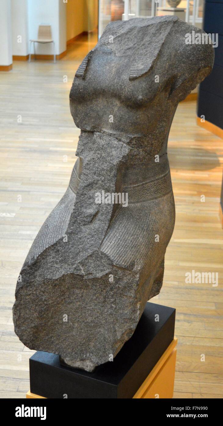 Granit Stein Statue von König Psammetichus ich kniend mit einem Angebot Tisch. 664 v. Chr. datiert Stockfoto