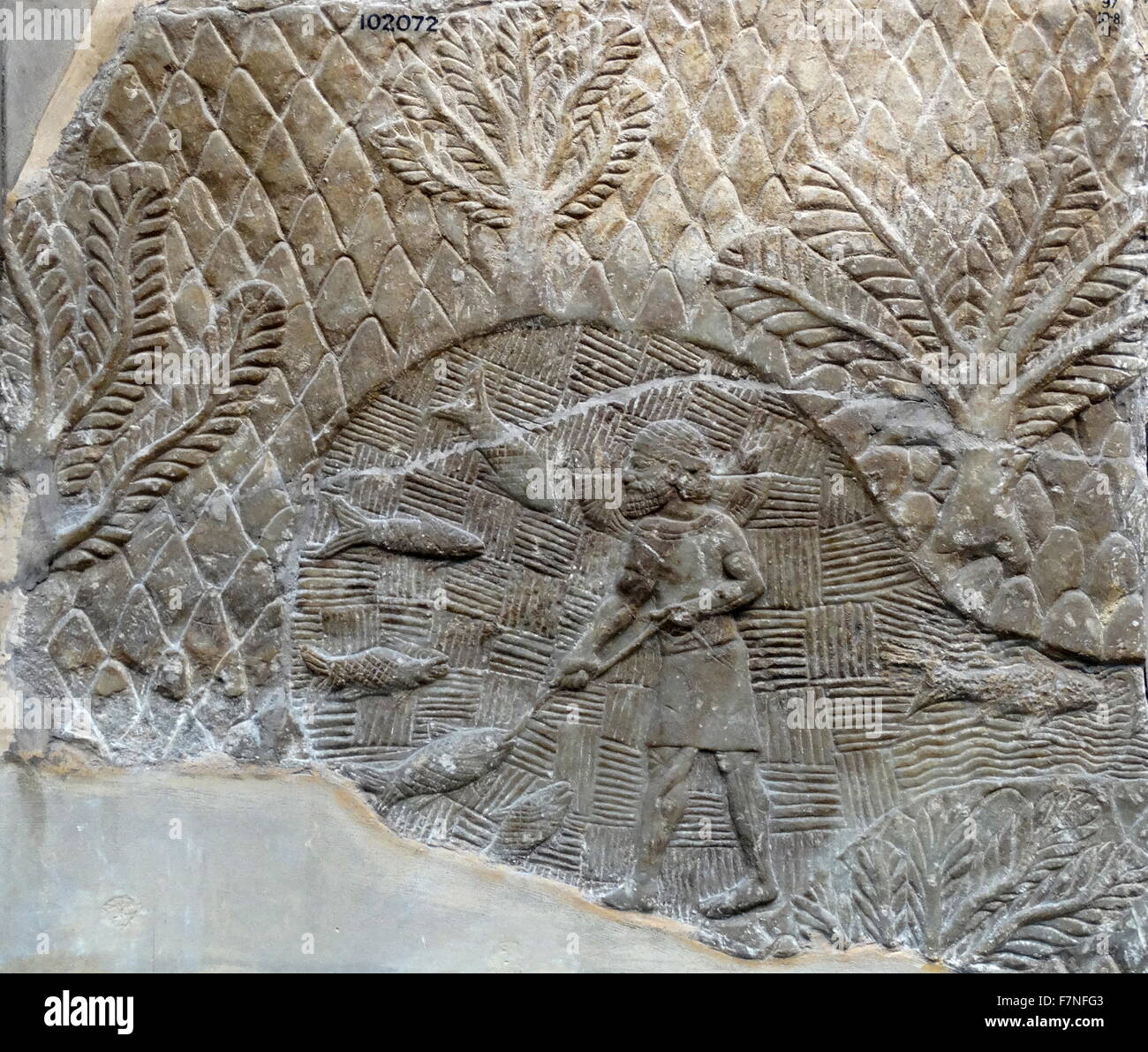 Fries mit Fischer. Assyrische, über 700-692 v. Chr. von Ninive, Süd-West-Palast, Zimmer XLV, Irak. Stockfoto