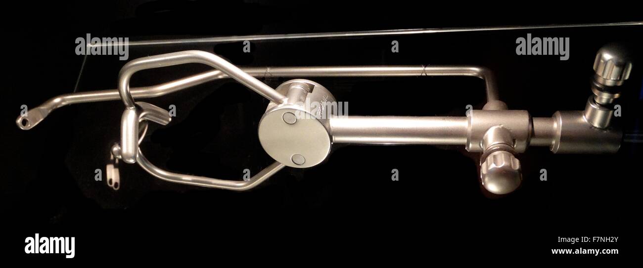 Chirurgische Bohrer Knochen Anbohren von Chirurgen verwendet. Datierte 2014 Stockfoto