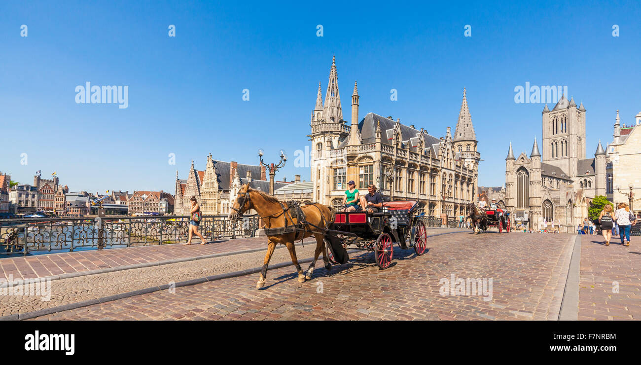 Belgien, Flandern, Genth, Altstadt, Fiaker auf Sint-Michielsplein Brücke Stockfoto