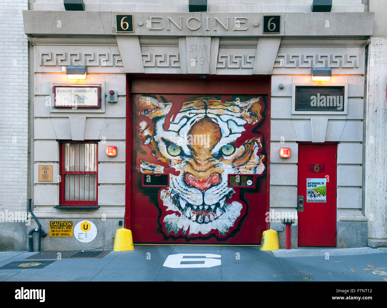 Äußere FDNY Engine Company 6 Feuerwache, 49 Beekman Street, Manhattan, New York City, NY, USA. Stockfoto