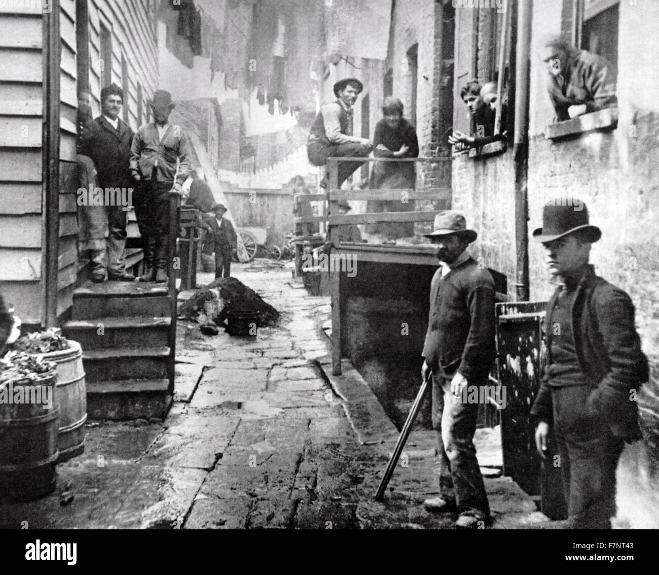 Foto von Banditen Roost von dänischen amerikanischen Sozialreformer Jacob Riis (1849-1914), "muckraking" Journalist und sozialen Dokumentarfotograf. Datiert 1890 Stockfoto