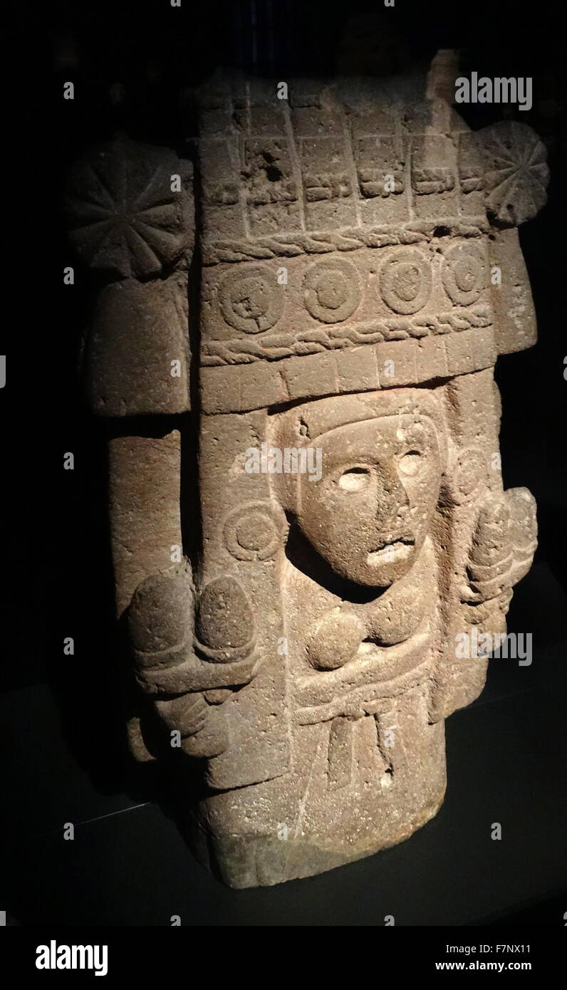 Aztekische Vulkangestein Statue Chicomecoatl die Göttin des Mais und des Grundwassers. Vom 14. Jahrhundert Stockfoto