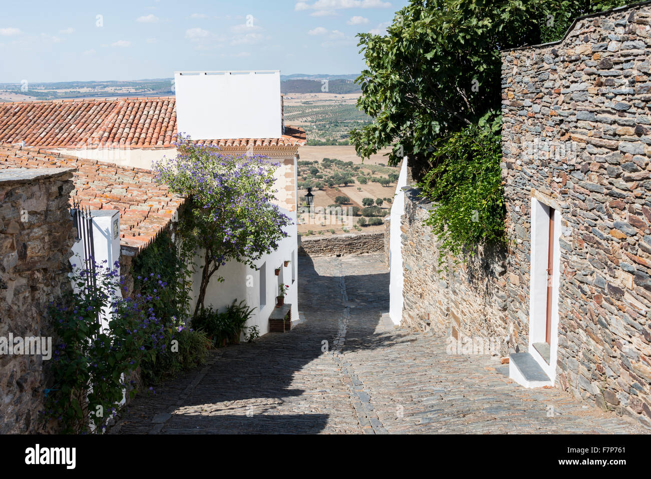 Form Monsaraz über die Landschaft Alentejo in Portugal anzeigen Stockfoto