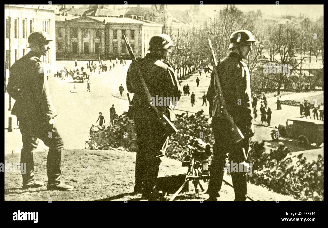 Deutsche Truppen sichern die wichtigen Punkte in der norwegischen Hauptstadt Oslo. Aufgenommen während der Besetzung Norwegens durch deutsche Truppen im Jahr 1940. Stockfoto