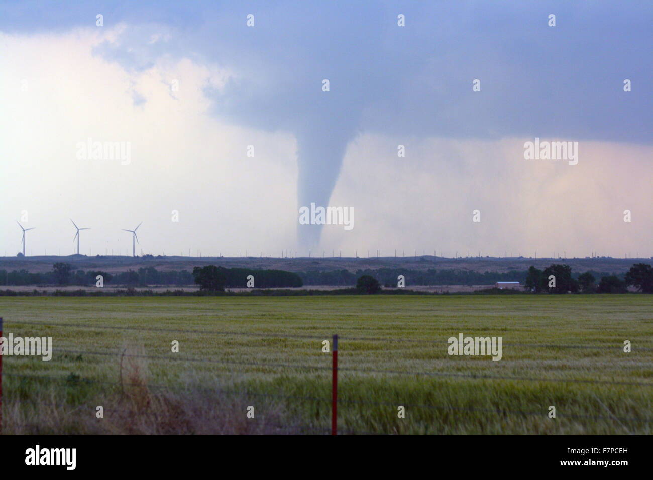 Tornado über die Prärie von Kansas, USA. 23. Mai-24. Mai 2008 Stockfoto