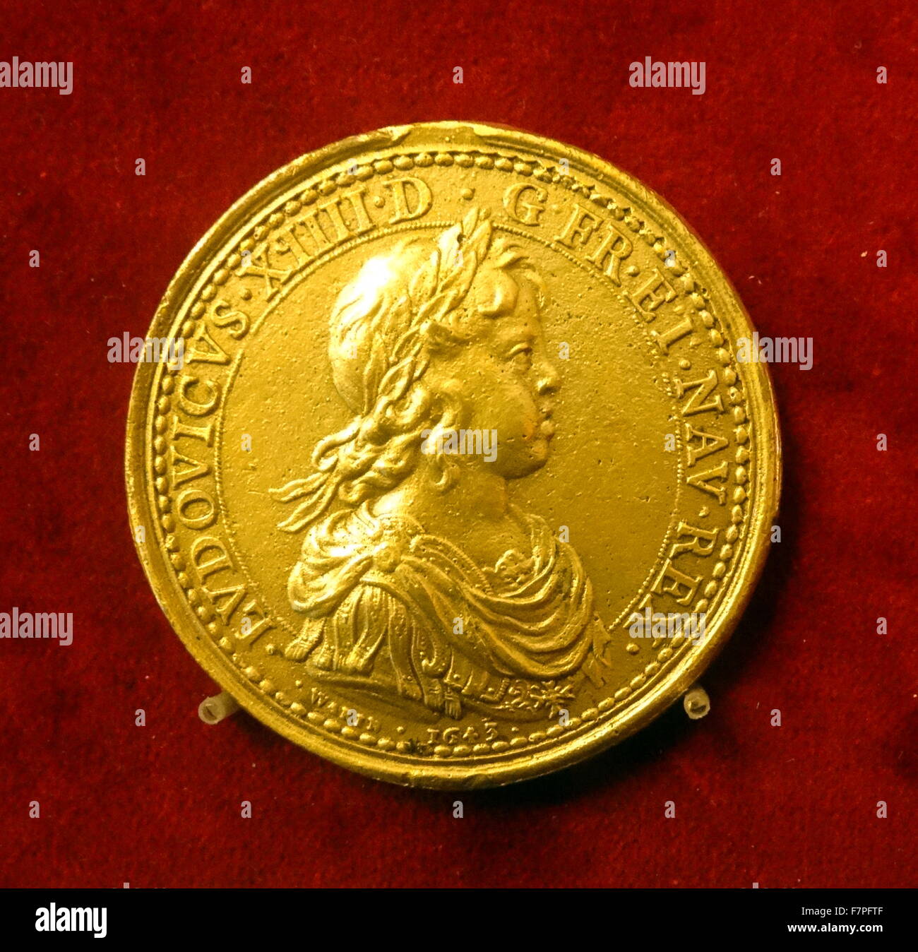 Vergoldet Bronzemünze mit Louis XIII von Frankreich französischen Bildhauers Guillaume Dupré (1576-1643) und Olympiasieger. Vom 17. Jahrhundert Stockfoto
