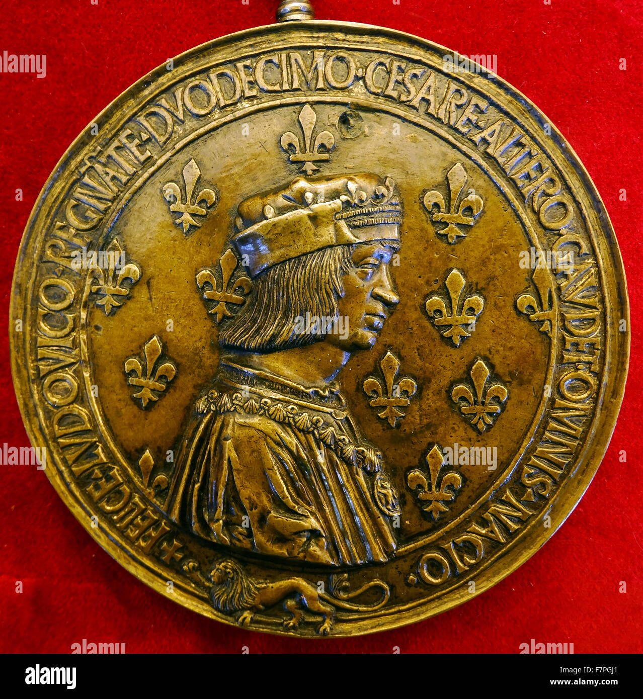Vergoldete Bronze Medaille Darstellung Louis XIII von Frankreich. Vom 17. Jahrhundert Stockfoto