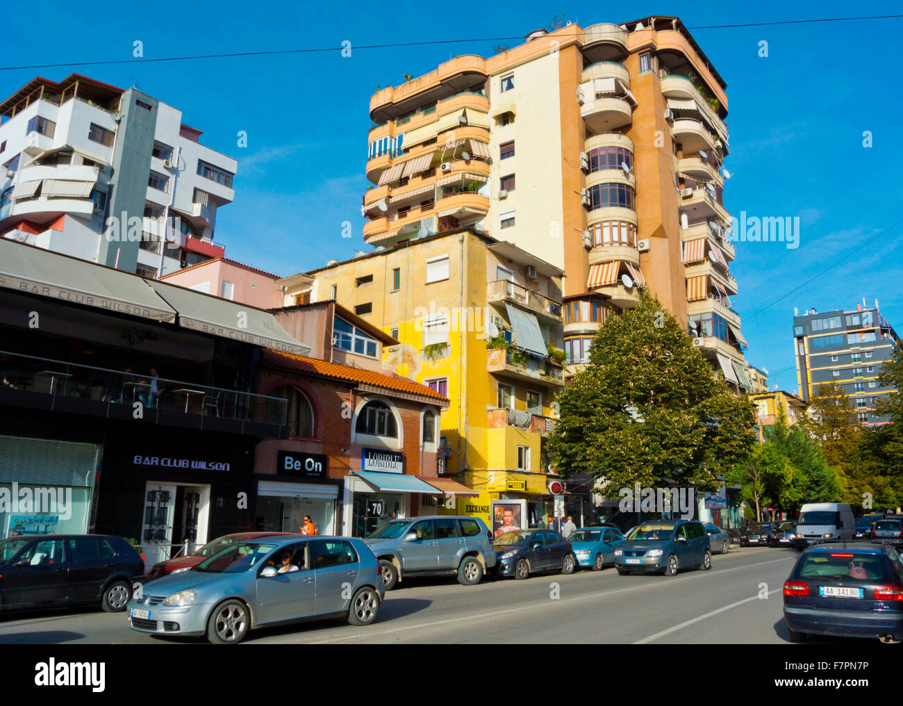 Rruga Abdyl Frasheri Straße, Blloku Bezirk, Tirana, Albanien Stockfoto