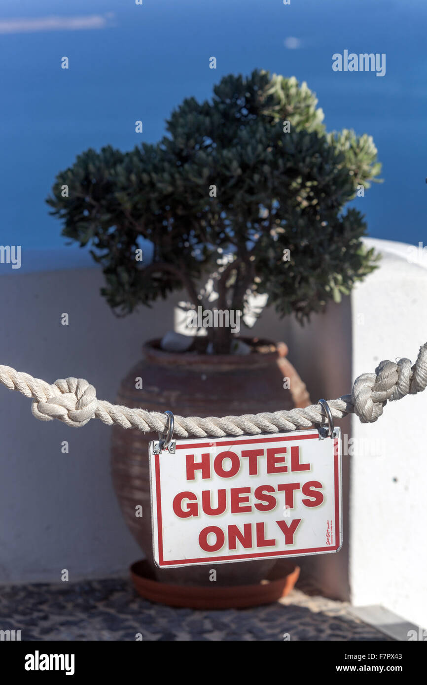Nur Hotelgäste, Schild, Fira Santorini Griechenland Stockfoto