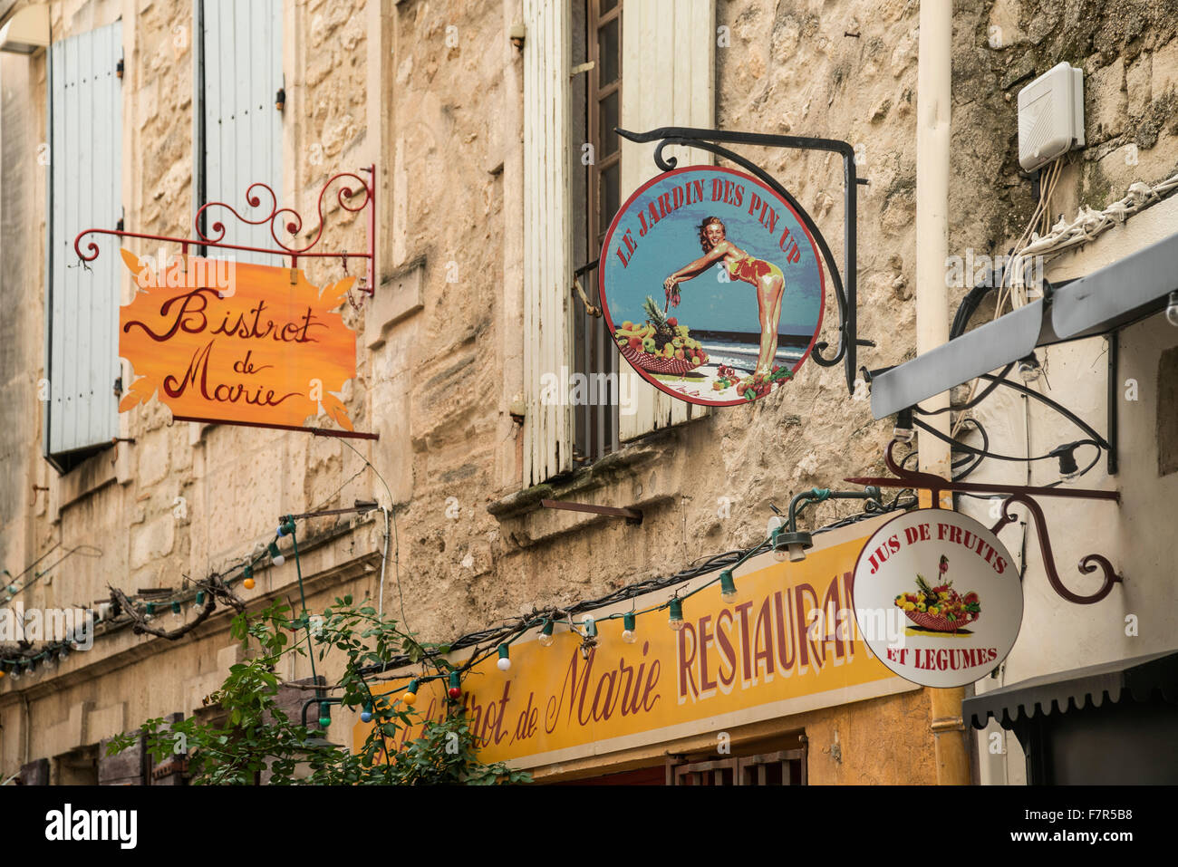 Bistrot de Maie, Le Jardin des Pin Up, St. Remy de Provence, Frankreich Stockfoto