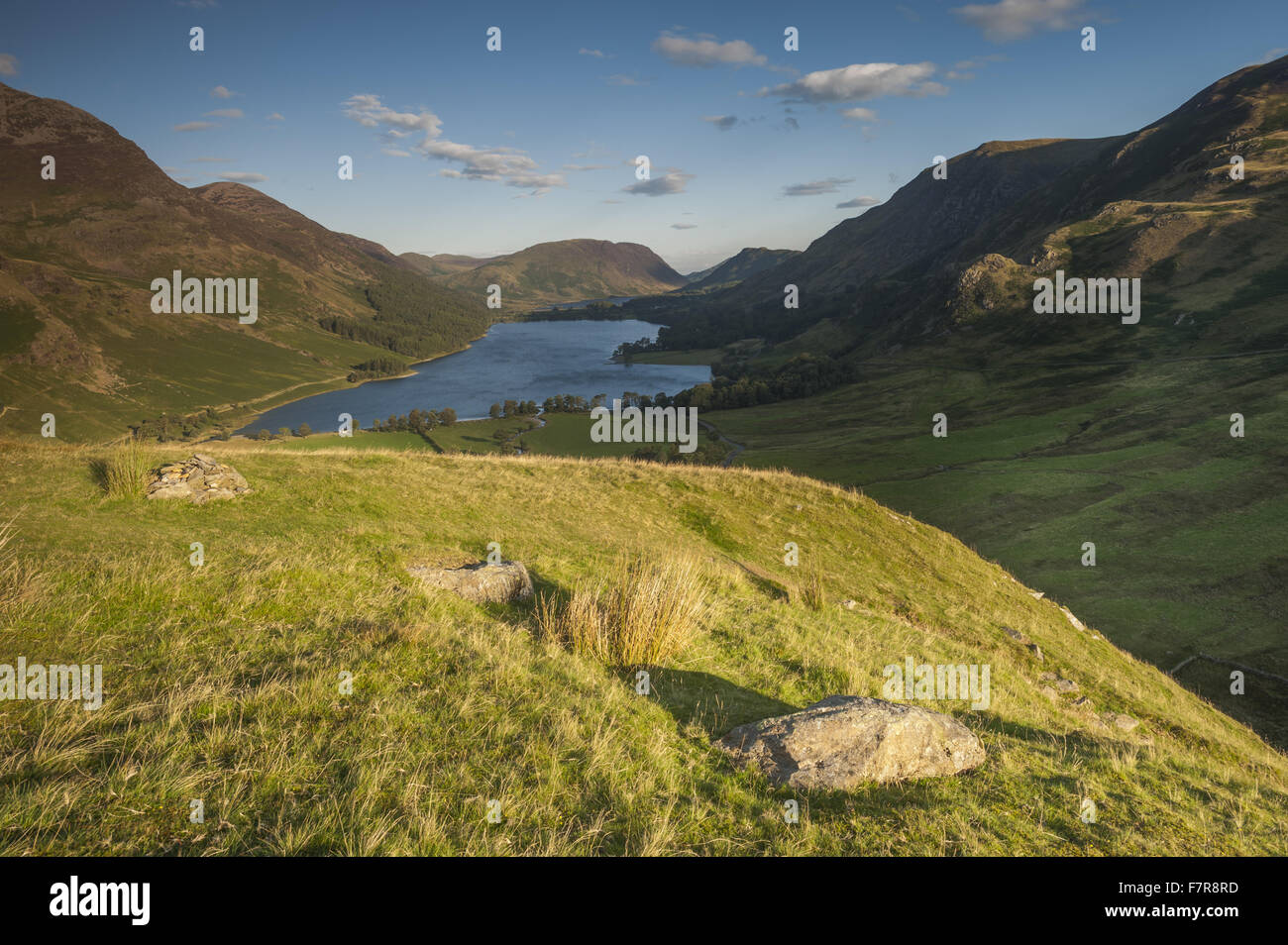 Buttermere-See gesehen von den Hängen des Fleetwith Pike, Cumbria. Stockfoto