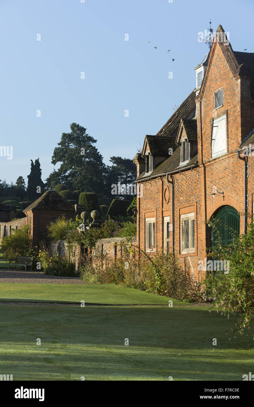 Der Butler Ferienhaus am östlichen Ende der karolinischen Flügel im Packwood House, Warwickshire. Packwood House Ursprünge liegen im 16. Jahrhundert, aber es war in den 1920er Jahren aufwändig restauriert. Stockfoto