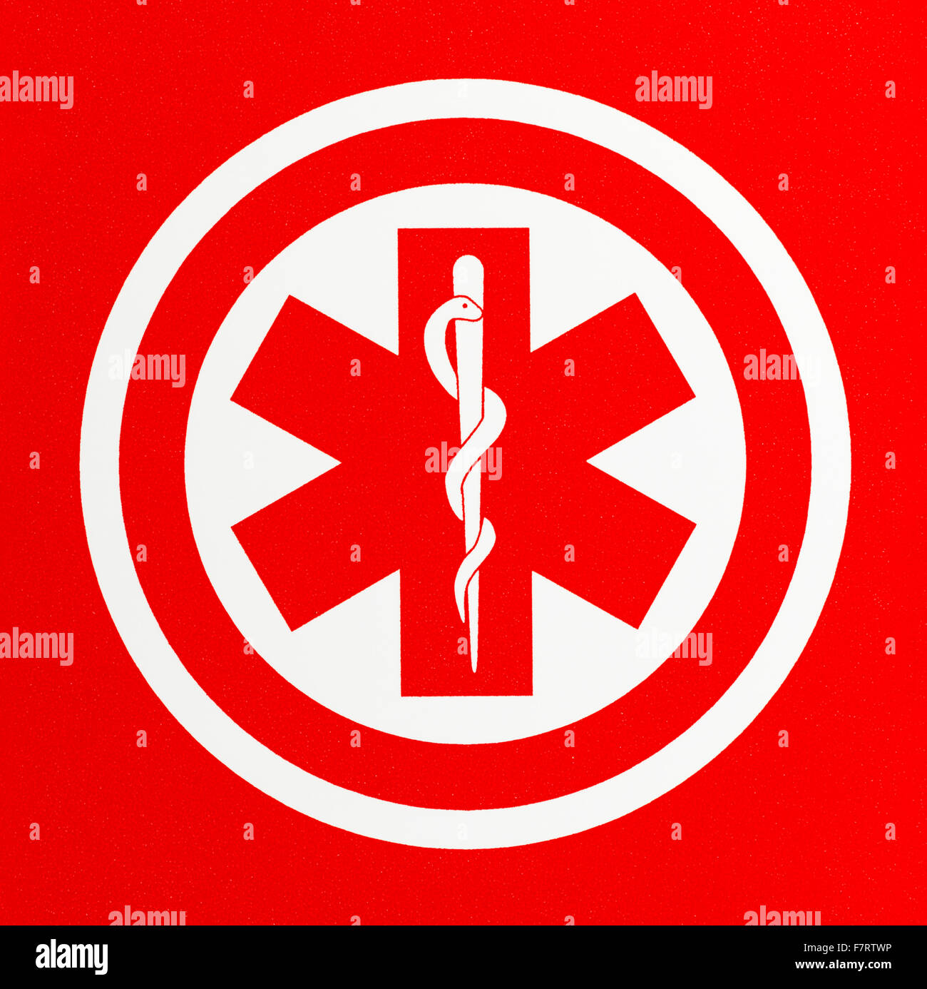 Roten Gesundheitsversorgung Caduceus Symbol im Kreis. Stockfoto