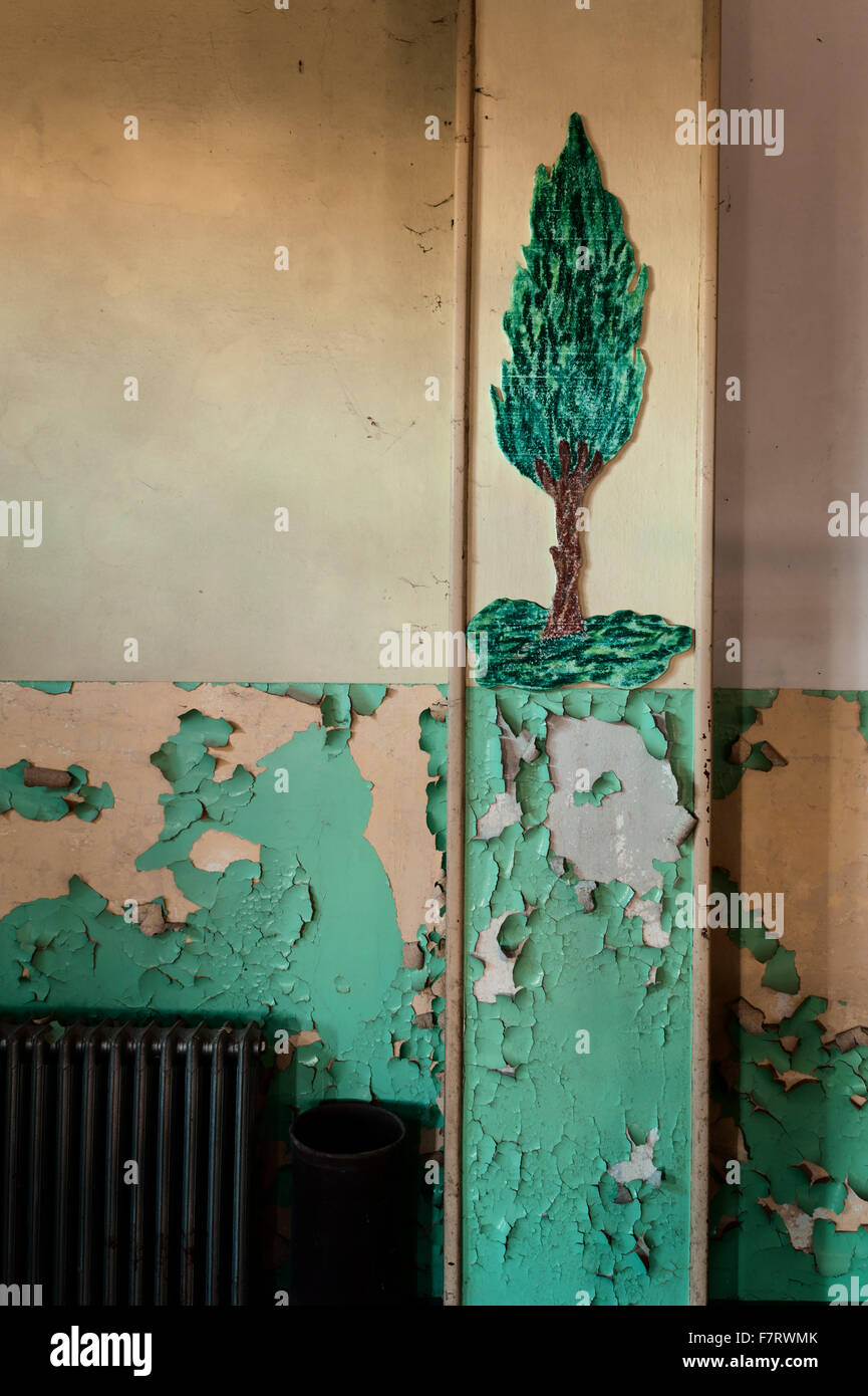 Baum Aufkleber an einer Wand Stockfoto
