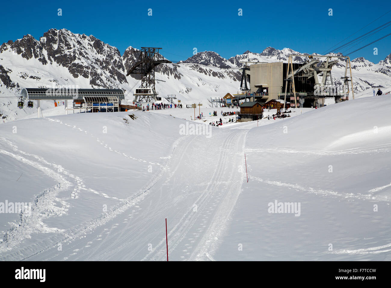 Der Skilift Vaujany und Oz en Oisans Station (Alpette - Grandes Rousses) Stockfoto